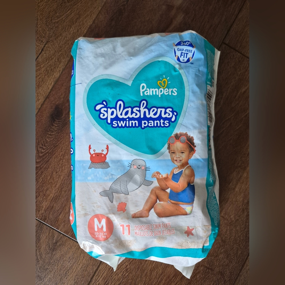 NEW Pampers Splashers Swim Diapers Sz Medium 11 Count